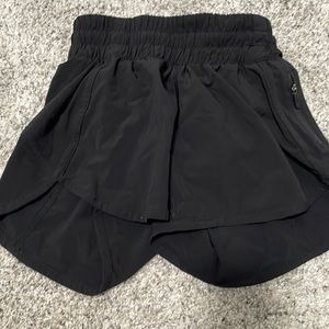 Lululemon track short 3in